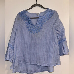 Ivory and Crown Small Blue 3/4 Sleeve Blouse
